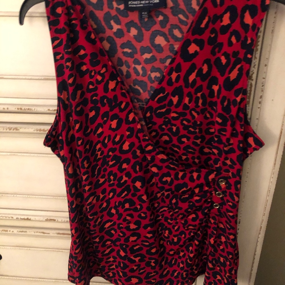 Jones of NY, great condition in Red & Navy blue